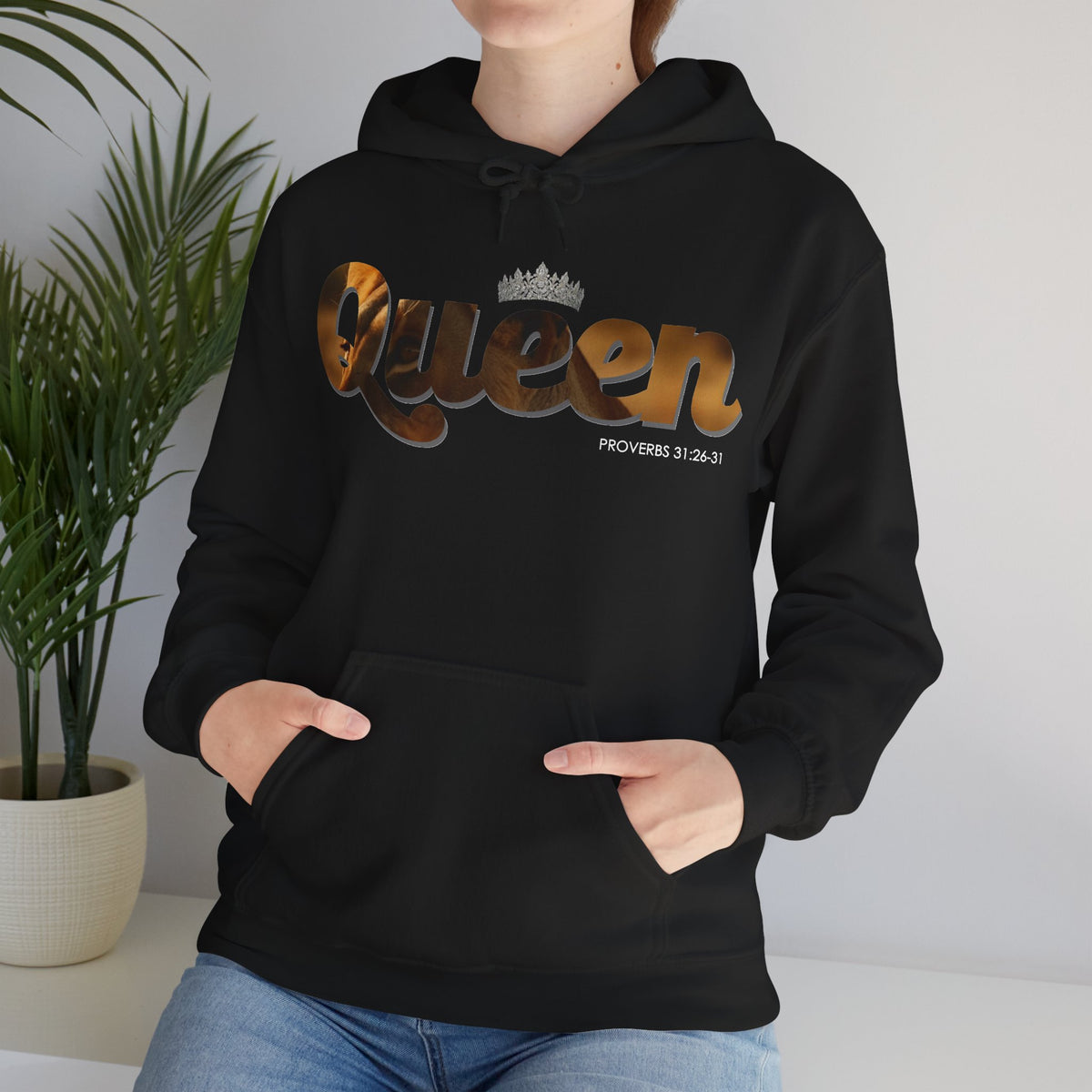 "I am Queen" Womens Affirmation Heavy Blend™ Hooded Sweatshirt